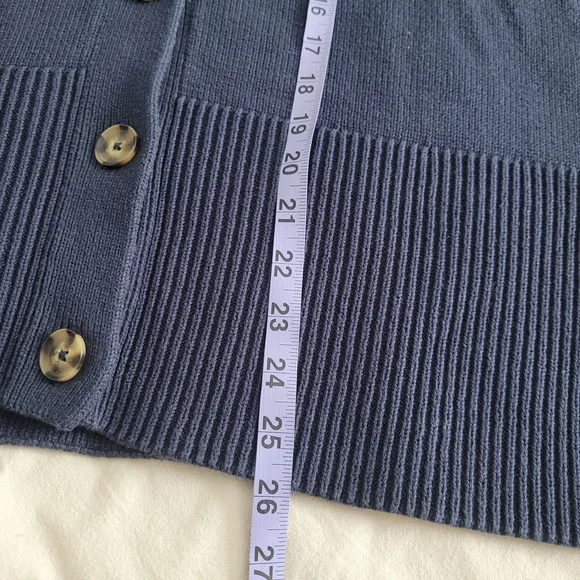 GAP Women's Navy Blue Knit Sweater Cardigan 100% Cotton Size M - Picture 9 of 10